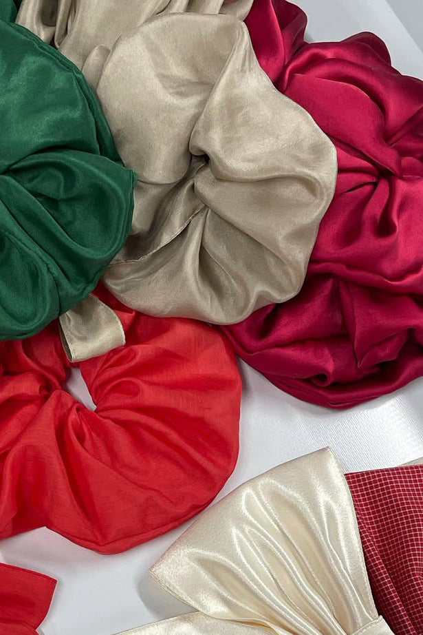 Caitlin Snell - Eva Zero Waste Scrunchie, Red