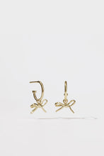 Meadowlark - Bow Signature Hoops, Gold Plated