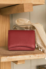 Status Anxiety - Lumen Wallet, Rouge