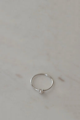 Sophie - Mini Pearl Ring, Silver