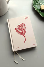 Lettuce - Daily Diary 2027, Red Bloom