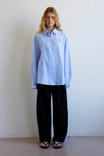 Commonplace – Cortez Shirt, Sky/Maroon Stripe