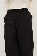 Assembly Label - Lola Barrel Pant, Black