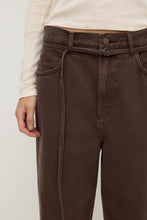 Assembly Label - Loose Fit Jean, Dark Ganache