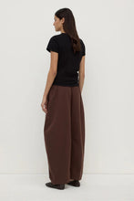 Assembly Label - Lola Barrel Pant, Ganache