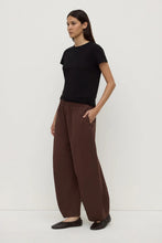 Assembly Label - Lola Barrel Pant, Ganache