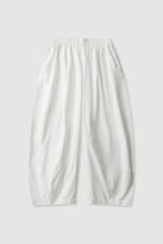 Assembly Label - Lola Barrel Pant, White