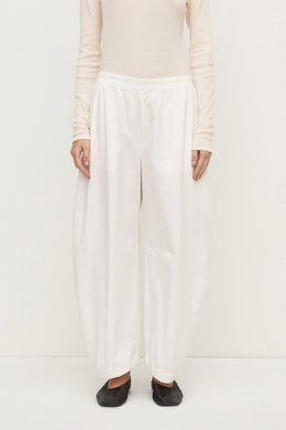 Assembly Label - Lola Barrel Pant, White