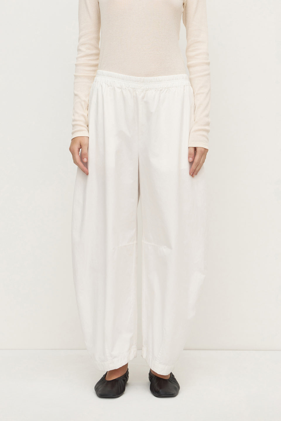 Assembly Label - Lola Barrel Pant, White