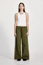 Commoners - Rec Pant, Olive/ White