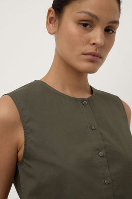 Assembly Label - Cherri Button Front Top, Moss