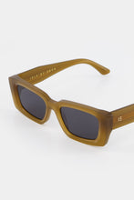 Isle Of Eden - Goldie Sunglasses, Dijon