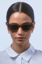 Isle Of Eden - Goldie Sunglasses, Dijon