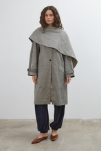 Commonplace - Lady Gingham Trench, Black White