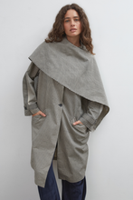 Commonplace - Lady Gingham Trench, Black White