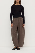 Assembly Label - Lola Barrel Pant, Bark