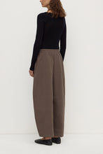 Assembly Label - Lola Barrel Pant, Bark