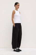 Assembly Label - Lola Barrel Pant, Black