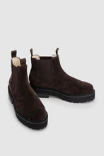 Chaos & Harmony - Queens Boot, Bitter Choc Suede