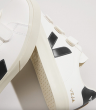 Veja - Recife Logo Chromefree Leather Sneaker, Extra White/Black