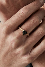 Stolen Girlfriends Club Jewellery - Mini Claw Ring, Gold Plated/ Onyx