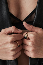 Stolen Girlfriends Club Jewellery - Mini Claw Ring, Gold Plated/ Onyx