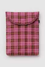 Baggu - Puffy Laptop Sleeve 13"/14", Azalea Pink Tartan