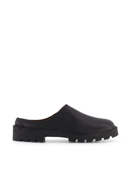 Commonplace x McKinlays - Anderson Slip On, Black