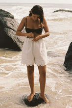 Commonplace - Alba Short,White