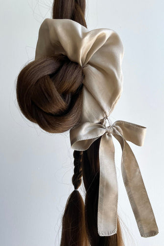 Caitlin Snell - Eva Zero Waste Scrunchie w Detachable Bow, Champagne