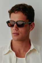 Isle Of Eden - Jamie Sunglasses, Black/ Brown