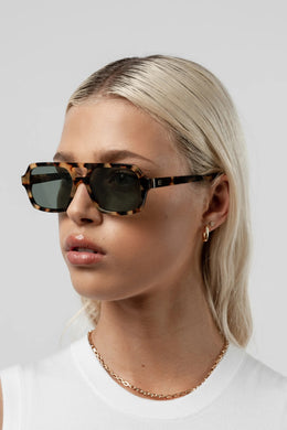 Isle Of Eden - Lola Sunglasses, Tortoise