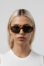 Isle Of Eden - Lola Sunglasses, Tortoise
