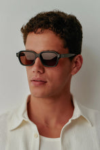 Isle Of Eden - Jamie Sunglasses, Black/Brown