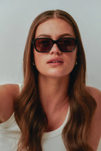 Isle Of Eden - Jamie Sunglasses, Black/Brown