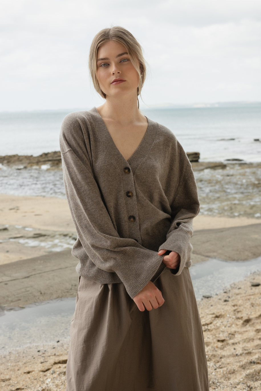 Sophie - Love Me Cardigan, Donkey