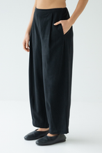 Sophie - Effortless Twill Pant, Black