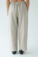 Sophie - Effortless Twill Pant, Oat