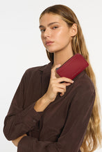 Status Anxiety - Left Behind Pouch, Rouge