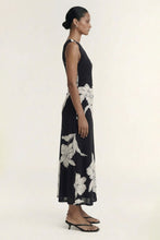 Staple The Label - Veda Mesh Midi Dress, Black/Cream Floral