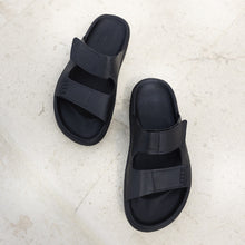 Veja - Etna O.T. Leather Sandal, Full Black