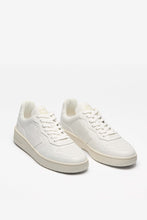 Veja - V 90 O.T Leather Sneaker, Extra White