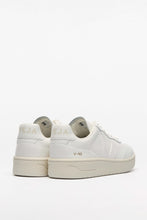 Veja - V 90 O.T Leather Sneaker, Extra White