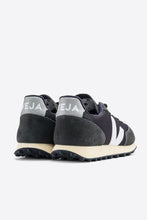 Veja - Rio Branco Alveomesh Sneaker, Black / White / Oxford Grey