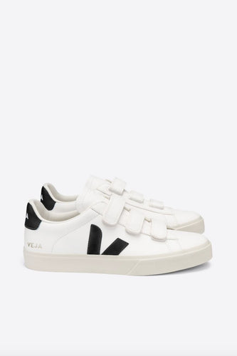 Veja - Recife Logo Chromefree Leather Sneaker, Extra White/Black