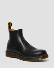 Dr Martens - 2976 Smooth Leather Chelsea Boot, Black / Yellow Stitch