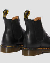 Dr Martens - 2976 Smooth Leather Chelsea Boot, Black / Yellow Stitch