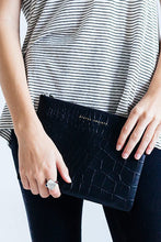 Status Anxiety - Antiheroine Clutch, Light Grey