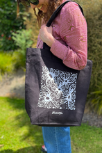 Trouble x Sasha - Tote Bag, Black