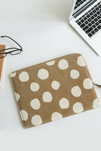 Sophie - 15" Tech Sleeve, Spots